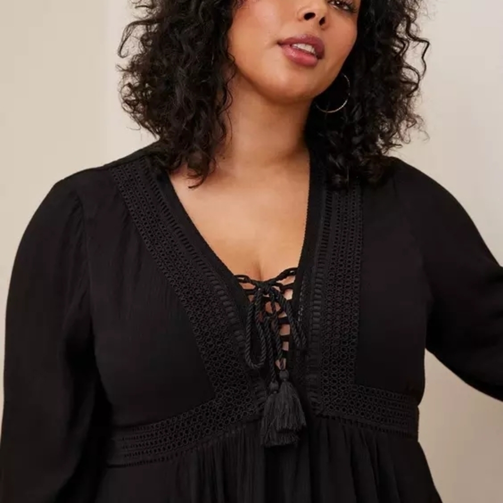 Torrid Black Gauze Lace Dress – V Neck Long Blouson Sleeve Boho Style Size 2 image 4